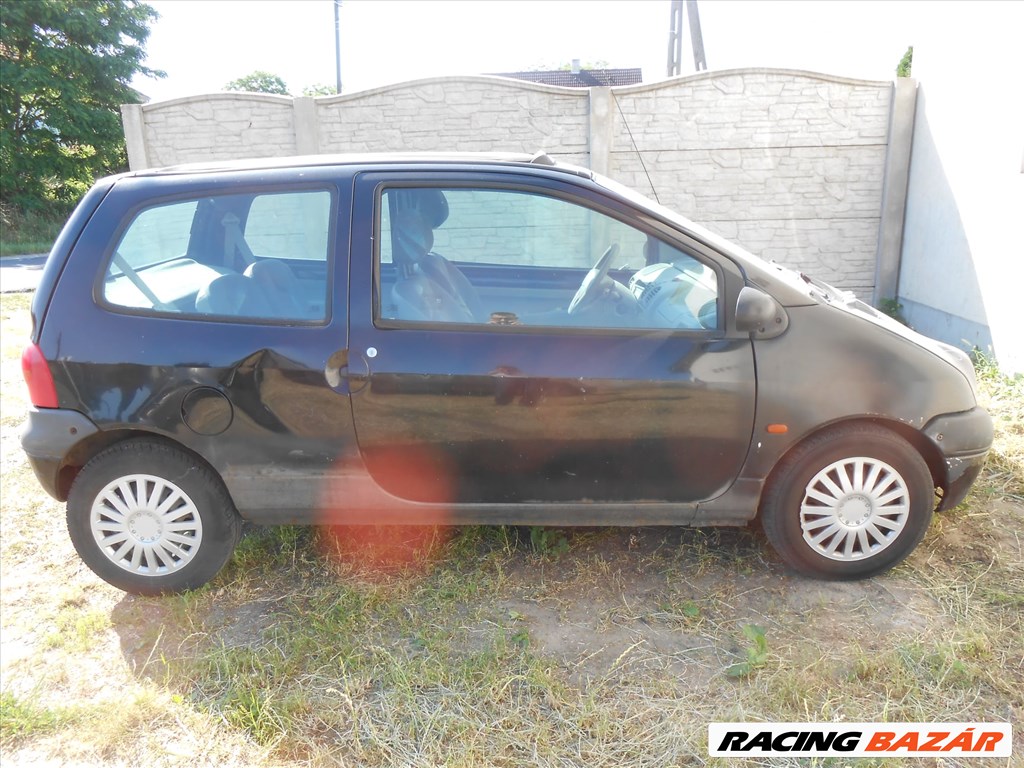 Renault TWINGO I (C06) 1.2 első lökhárító 2. kép