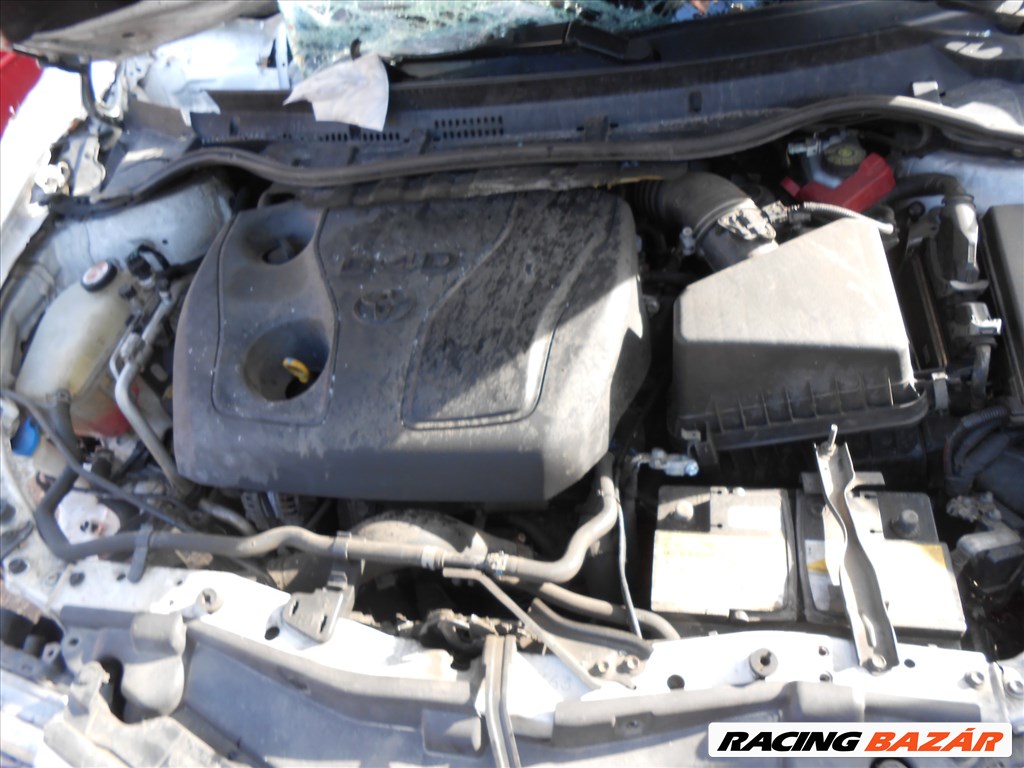 Toyota AURIS_(E18)_1.4D_4D kormányoszlop 1. kép