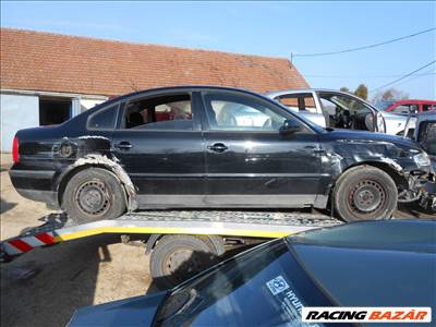 Volkswagen PASSAT (3B2) 1.6 műszerfal légzsák fedél