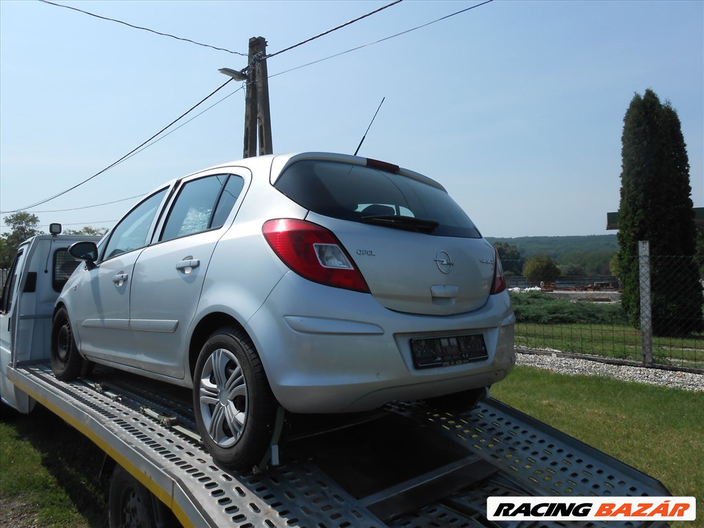 Opel CORSA D (S07) 1.2 biztosítéktábla (utastér) 13142241 1. kép
