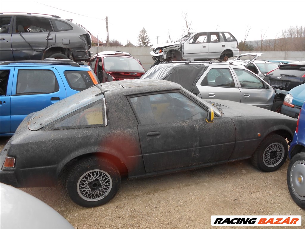 Mazda MAZDA RX-7 I (SA) 1.1 jobb első sárvédő 2. kép