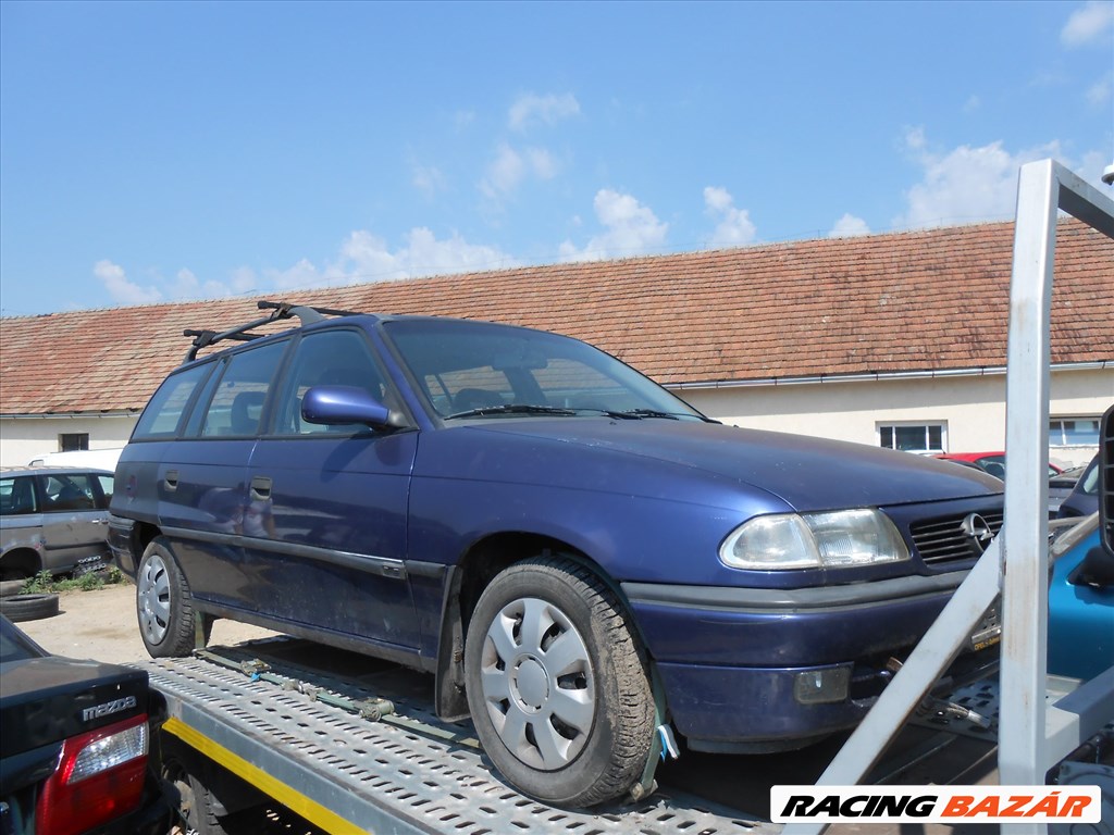 Opel ASTRA F Kombi (T92) 1.4 i 16V bal hátsó lámpa 2. kép