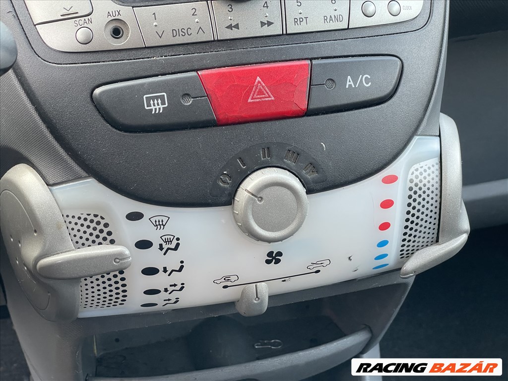 Citroën C1 1.0 bontott alkatrészei 9. kép