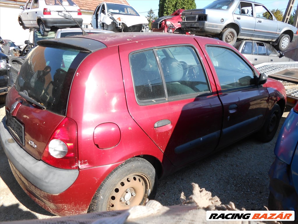 Renault CLIO II (BB_CB) 1.2 16V bal első ködlámpa 8200002469 3. kép