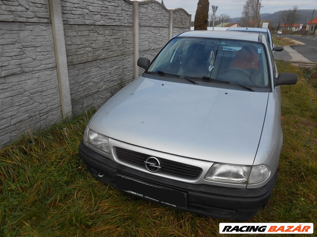 Opel ASTRA F CLASSIC Ferdehátú 1.4 i vízcső elosztó 90354839 2. kép