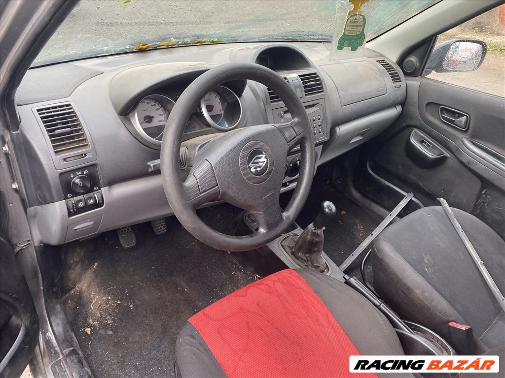 Suzuki Ignis I 1.3i  bontott alkatrészei 3. kép