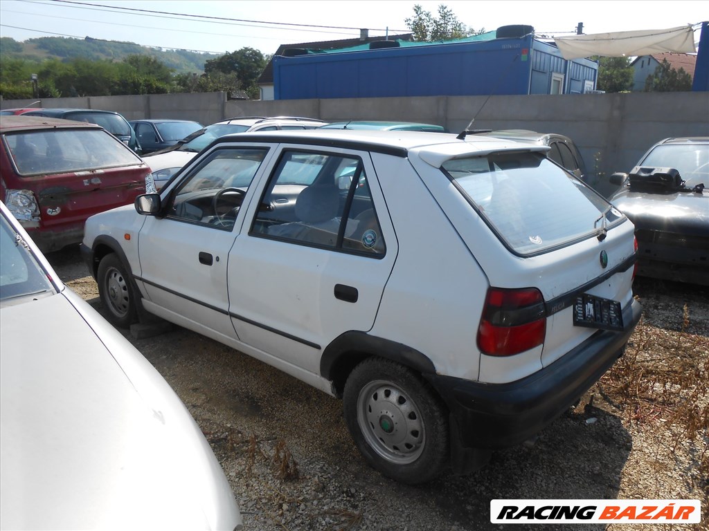 Skoda FELICIA I (6U1) 1.3 bal fényszóró 2. kép