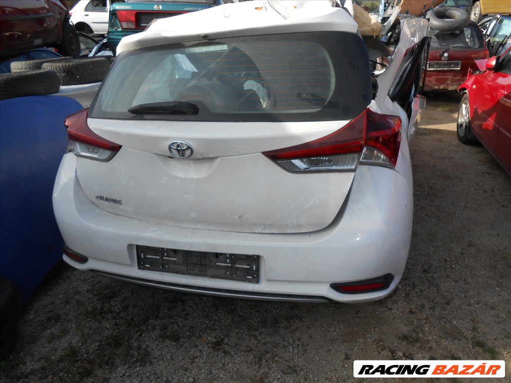 Toyota AURIS_(E18)_1.4D_4D előtét ellenállás (fűtőmotor) 6. kép