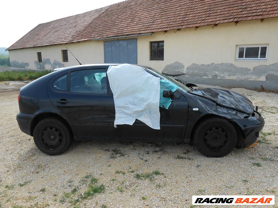 Seat LEON (1M1) 1.4 16V bal hátsó fix üveg 1. kép