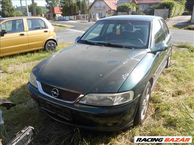 Opel VECTRA B Ferdehátú (J96) jobb napellenző tartó