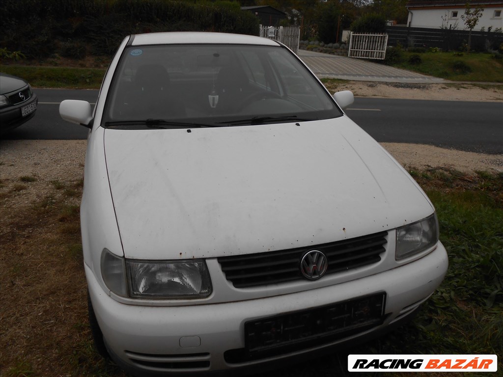 VOLKSWAGEN POLO III (6N1) 60 1.4 első lökhárító merevítő 1. kép