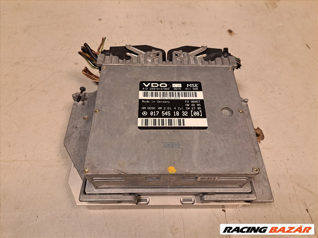 Mercedes -Benz motorvezérlő E200 W210 ECU VDO 0175451832-08 412229-013-003 2. kép