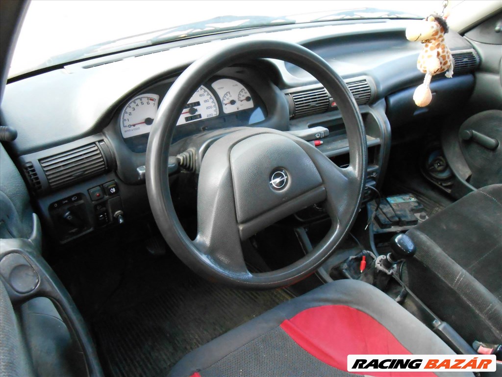 Opel ASTRA F (56_57) 1.4 i ablakmosó tartály 0023935 1. kép