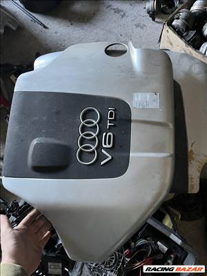 Audi A6 (C5 - 4B) motorburkolat 