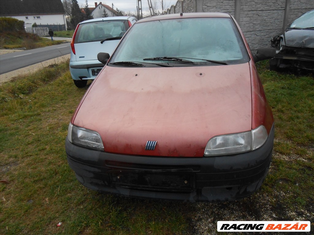 Fiat PUNTO (176) 60 1.2 hátsó lökhárító 1. kép