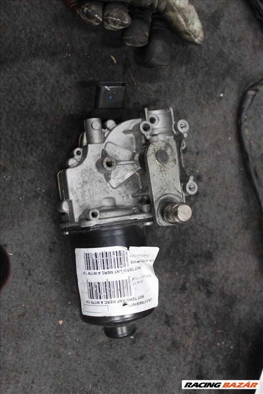 Mercedes A-osztály W176 első ablaktörlő motor A1769061800 1. kép