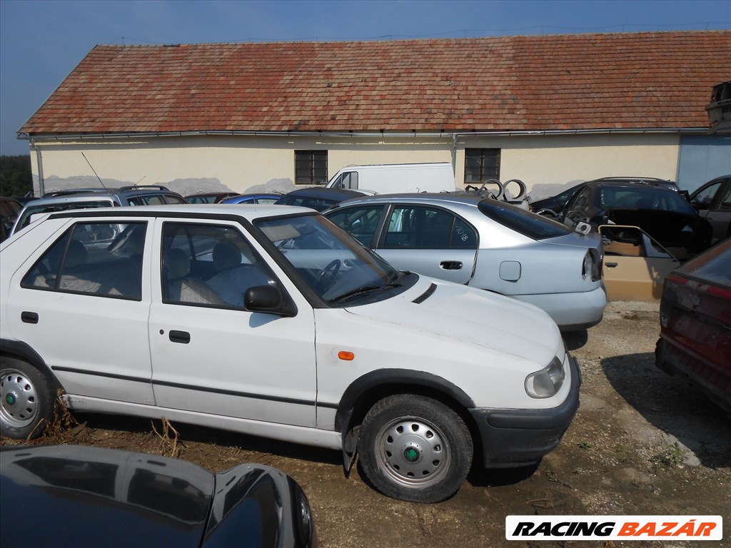 Skoda FELICIA I (6U1) 1.3 jobb első külső kilincs 4. kép