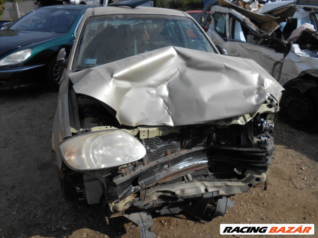 Hyundai ACCENT II LÉPCSŐS HÁTÚ (LC) 1.3 bal első zárszerkezet 2. kép