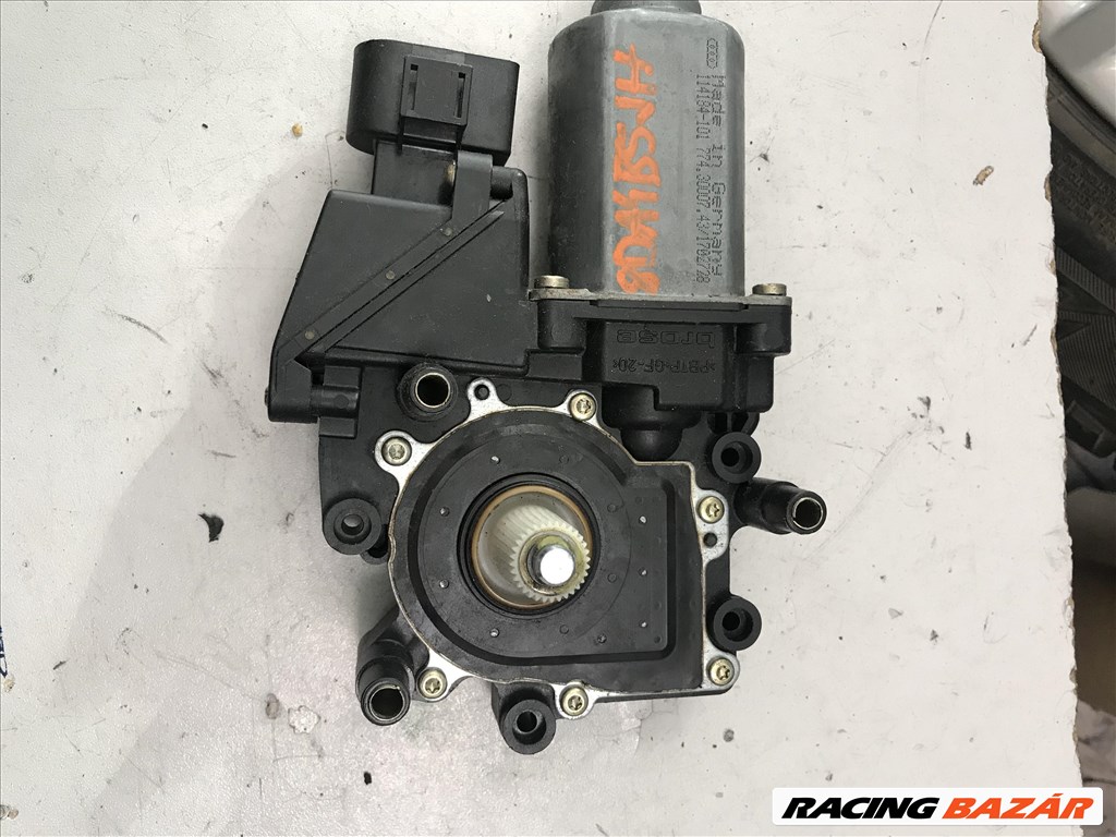 Audi A4 (B5 - 8D) jobb hátsó ablakemelő   motor 114188113 2. kép