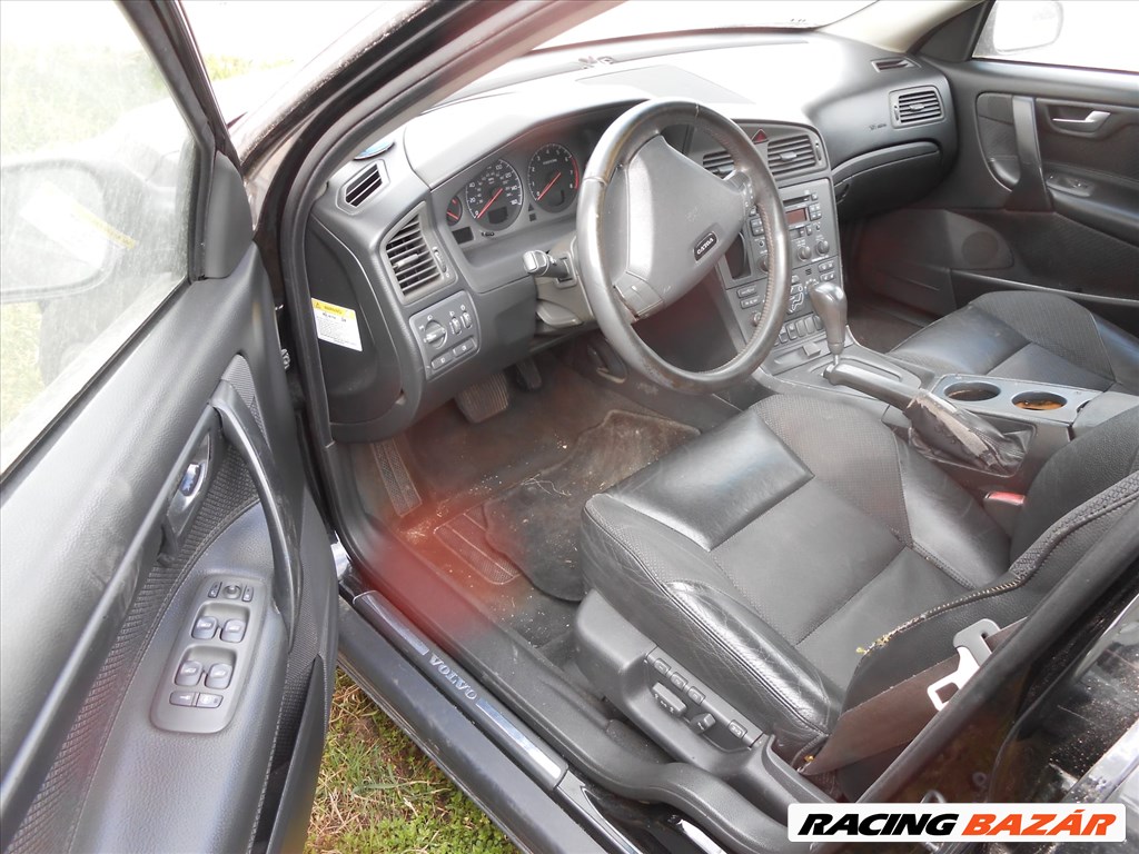 Volvo S60 I (P24_384) 2.4T  jobb hátsó felső izzófoglalat 153851 5. kép