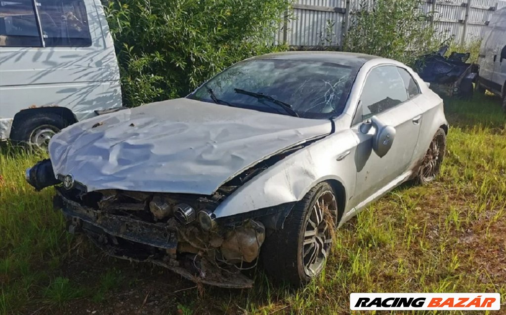 Alfa Romeo Brera bontott alkatrészei 8. kép