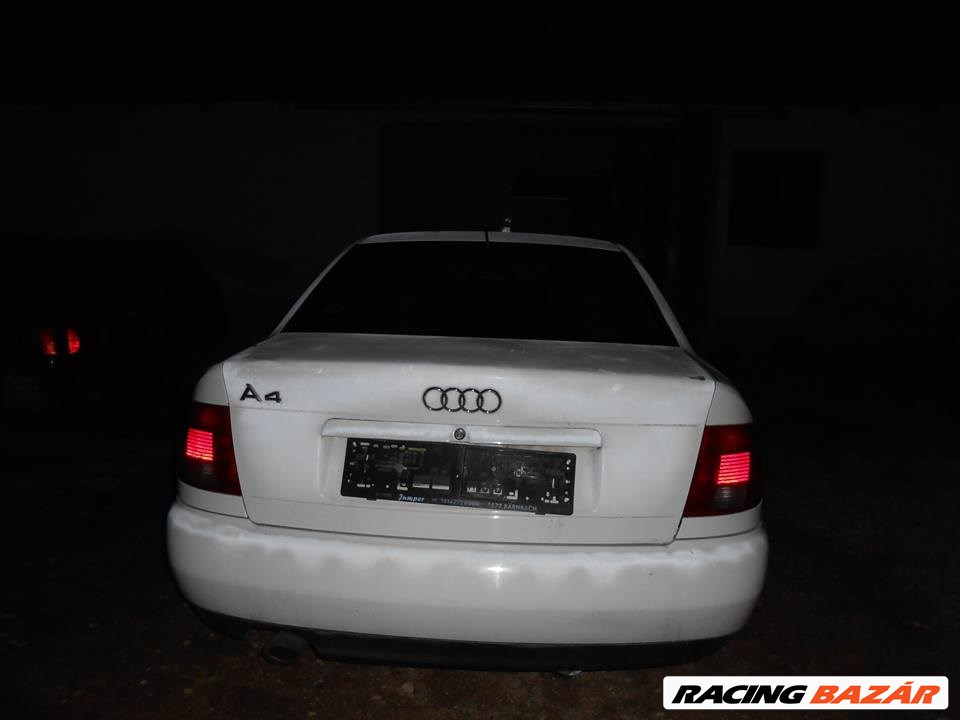 Audi A4 (8D2_B5) 1.6 bal első lejáró üveg 4. kép