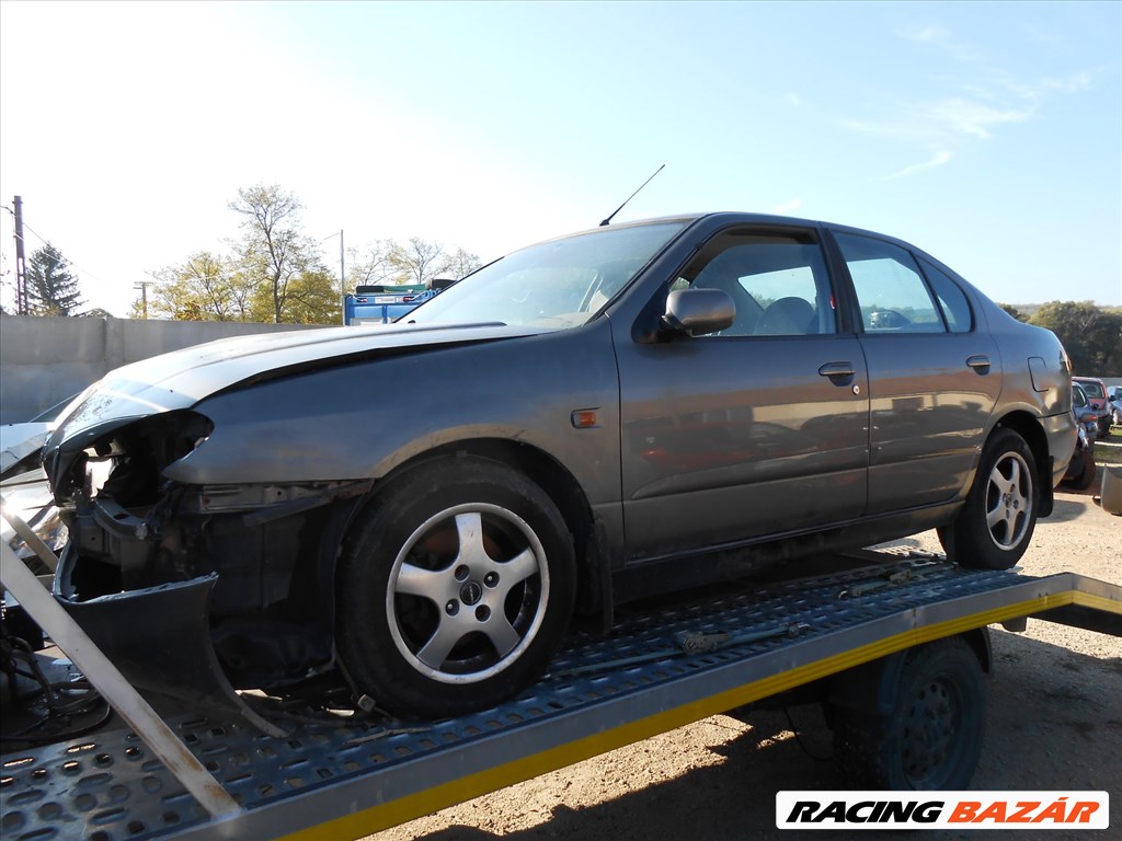 Nissan PRIMERA (P11) 1.6 16V bal hátsó külső kilincs 4. kép