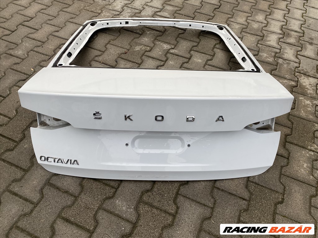 SKODA OCTAVIA IV CSOMAGTÉR AJTÓ ELADÓ ! 2. kép