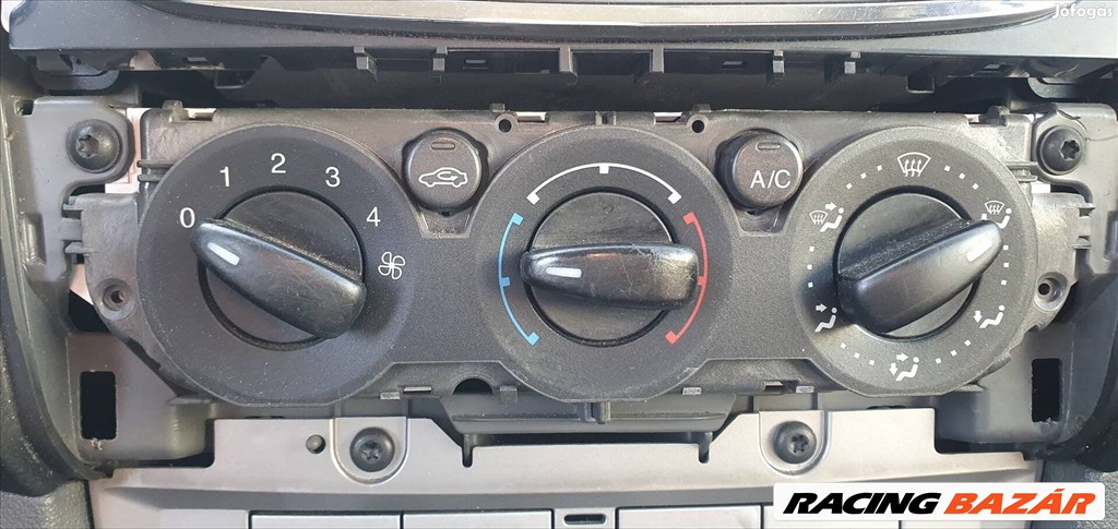Ford Focus Mk2 manuális klímavezérlő panel  1. kép