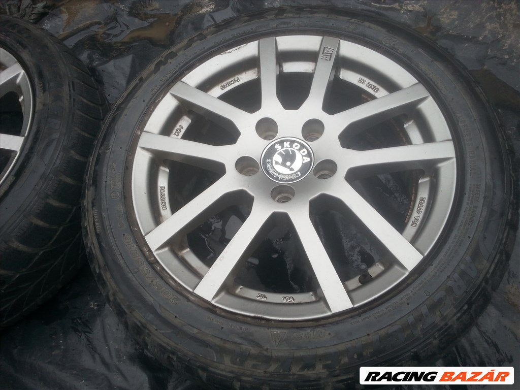  16" Skoda Octavia alufelni, rajta 205/55 használt Maxxis téli gumi  3. kép