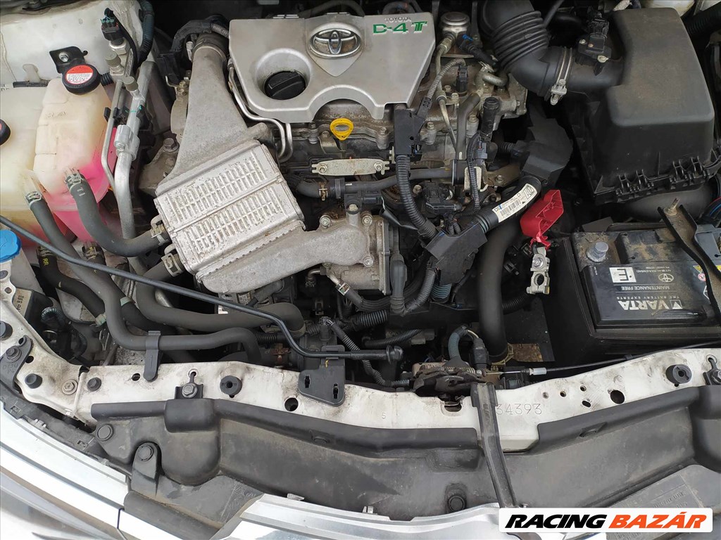 2015 Toyota Auris 1.2 benzin, manuális - BONTÁS 2. kép