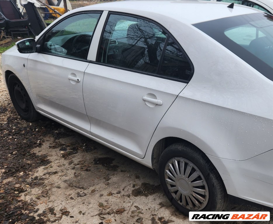 Skoda Rapid bontott alkatrészei 3. kép