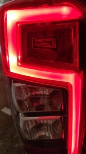 8330B211 Mitsubishi L200 Hátsó Led Lámpa Piros 2015- 3. kép