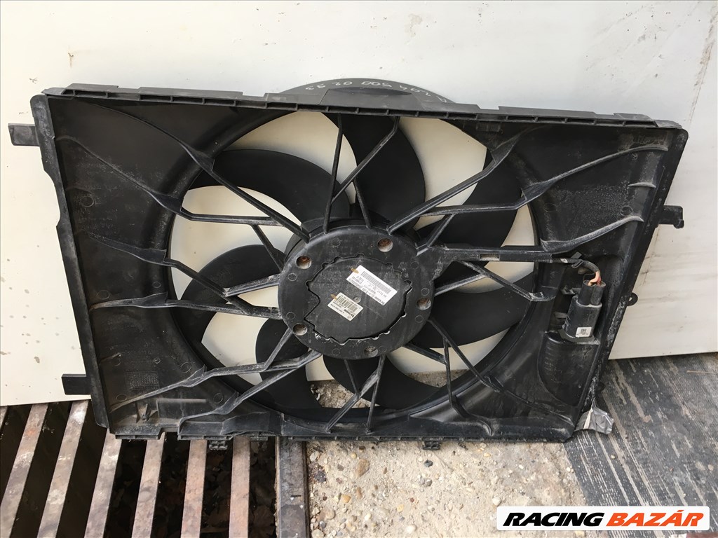 Mercedes hűtőventilátor C, E, GLK a2045000293 3. kép