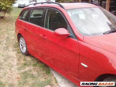 BMW E90-E91-JAPANROT szinű alkatrészek eladók.