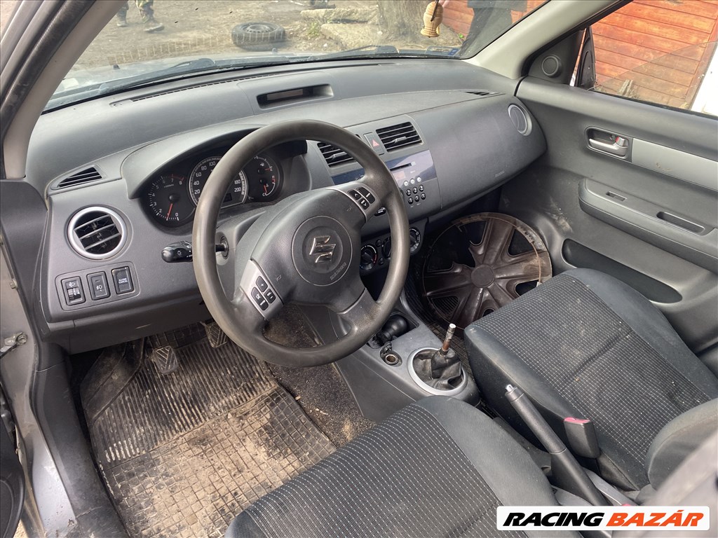 Suzuki Swift V 1.3i bontott alkatrészei 3. kép