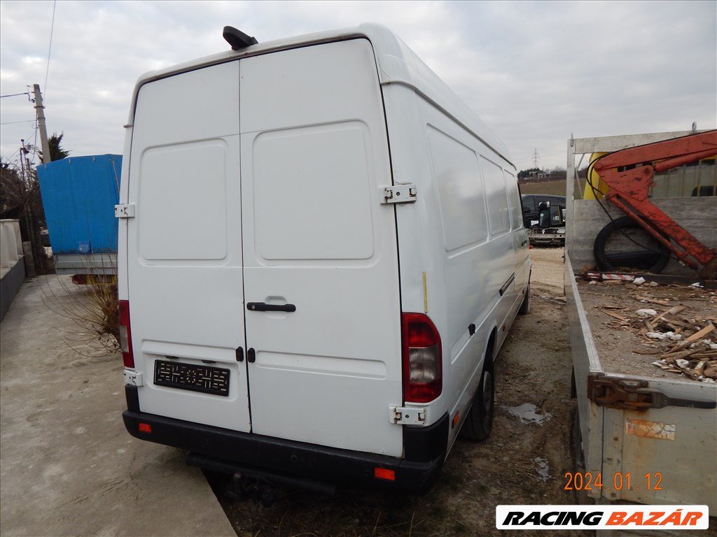 Mercedes Sprinter I (W901) bontott alkatrészei 3. kép