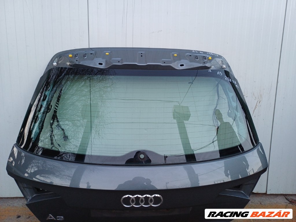 Audi A3 5 ajtós (8V) hátsó szélvédõ 1. kép