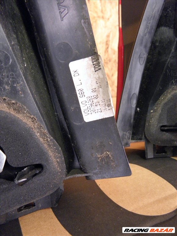 Volvo S60 II 2010-től hátsó lámpák 31395930-31395931 30796268-30796267 6. kép
