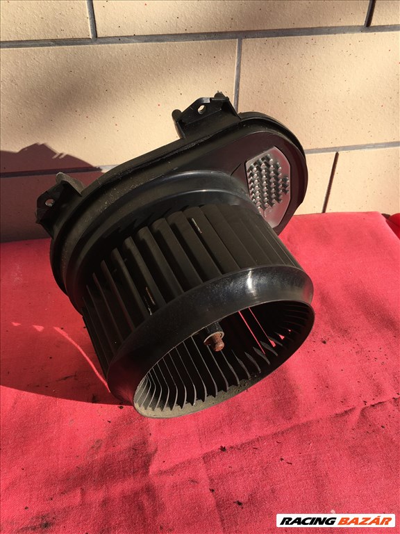 Mercedes fütő ventilátor A, B, CLA, GLA a2469061601 3. kép