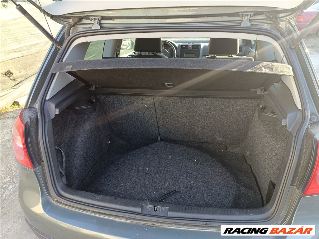 Volkswagen Golf V (A5 Typ 1K) bontott alkatrészei 5. kép