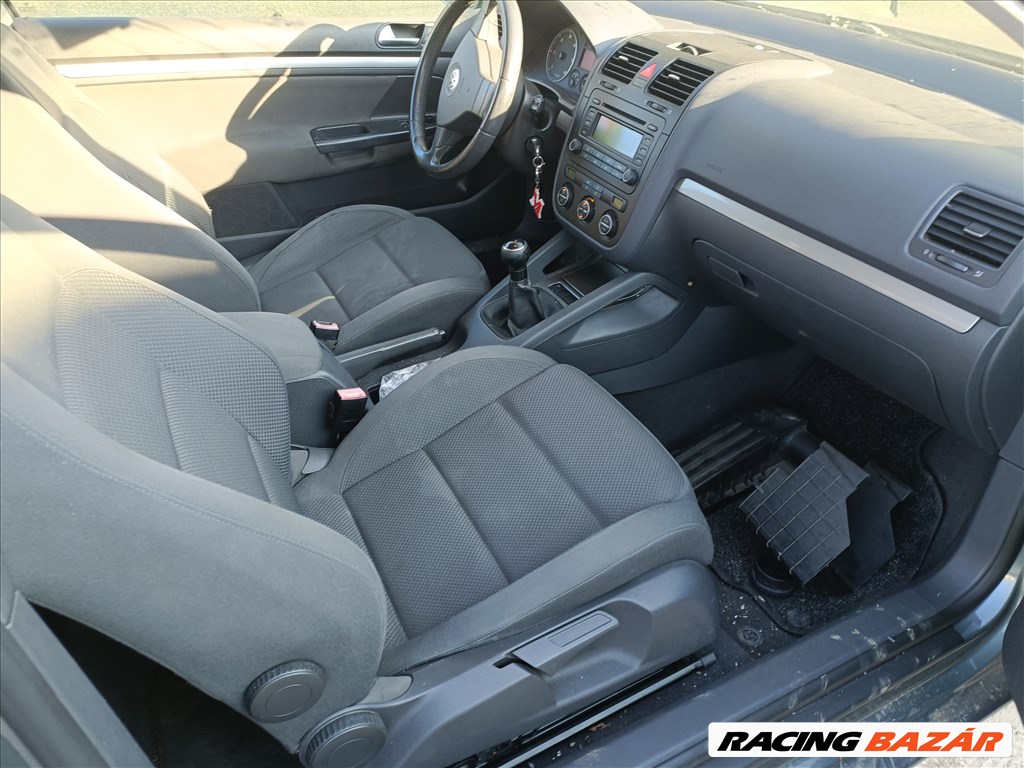 Volkswagen Golf V (A5 Typ 1K) bontott alkatrészei 6. kép