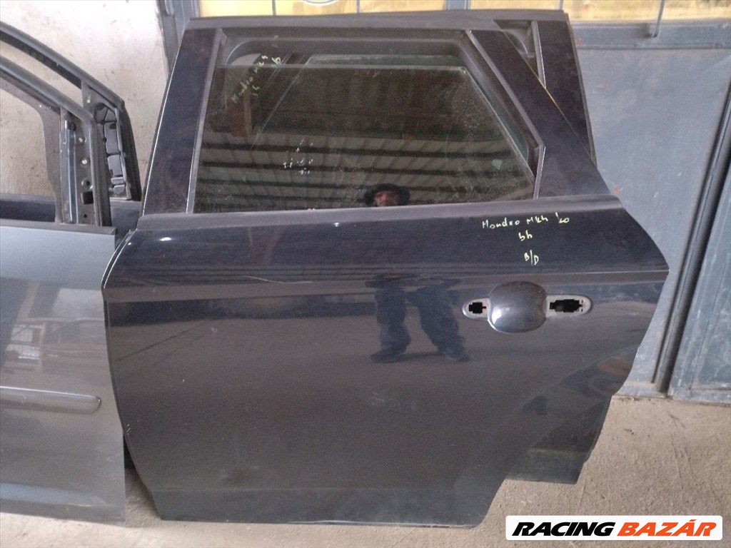 Ford Mondeo 4 kombi 2007-2014 bal hátsó ajtó, üresen 1. kép