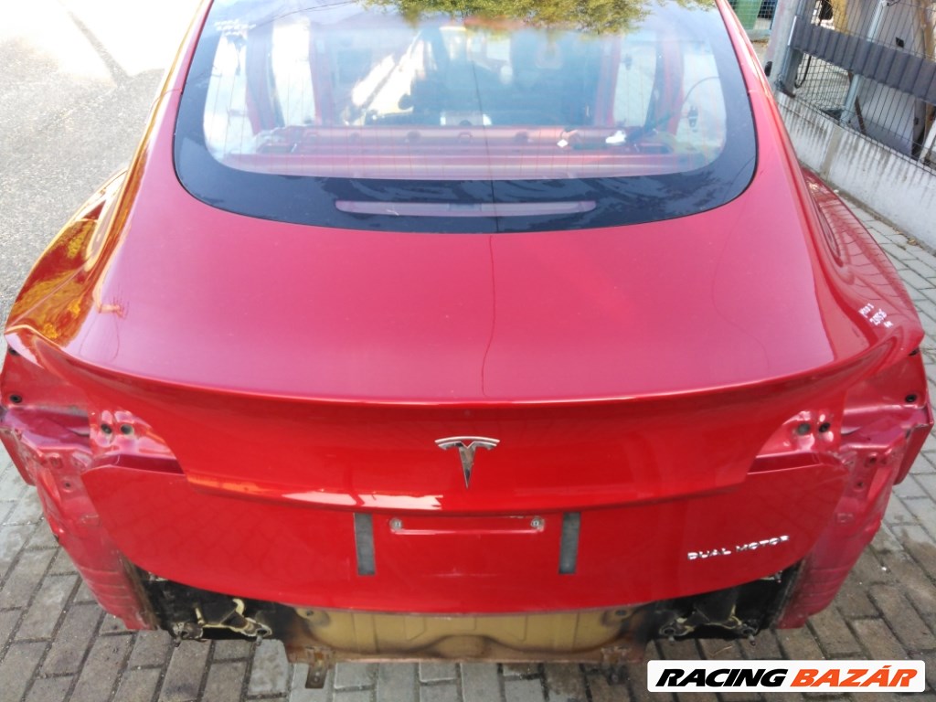 Tesla Model 3  csomagtérajtó 1. kép