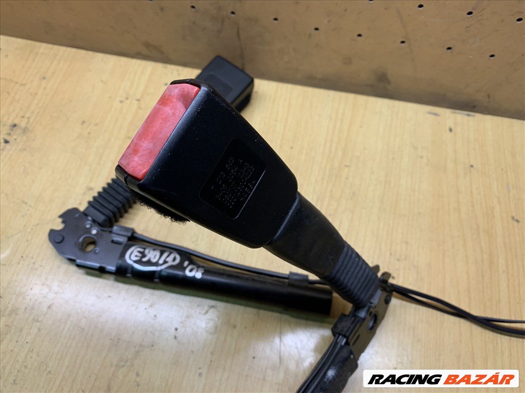 BMW övfeszítő patron E90 E81 E92 E87 övcsat 72117213563 7126295 2. kép