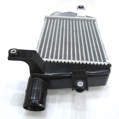 MN135001 Mitsubishi L200 Intercooler 2005-2019 5. kép