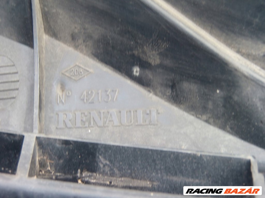 Renault Laguna II hűtőmaszk  8200012581 4. kép
