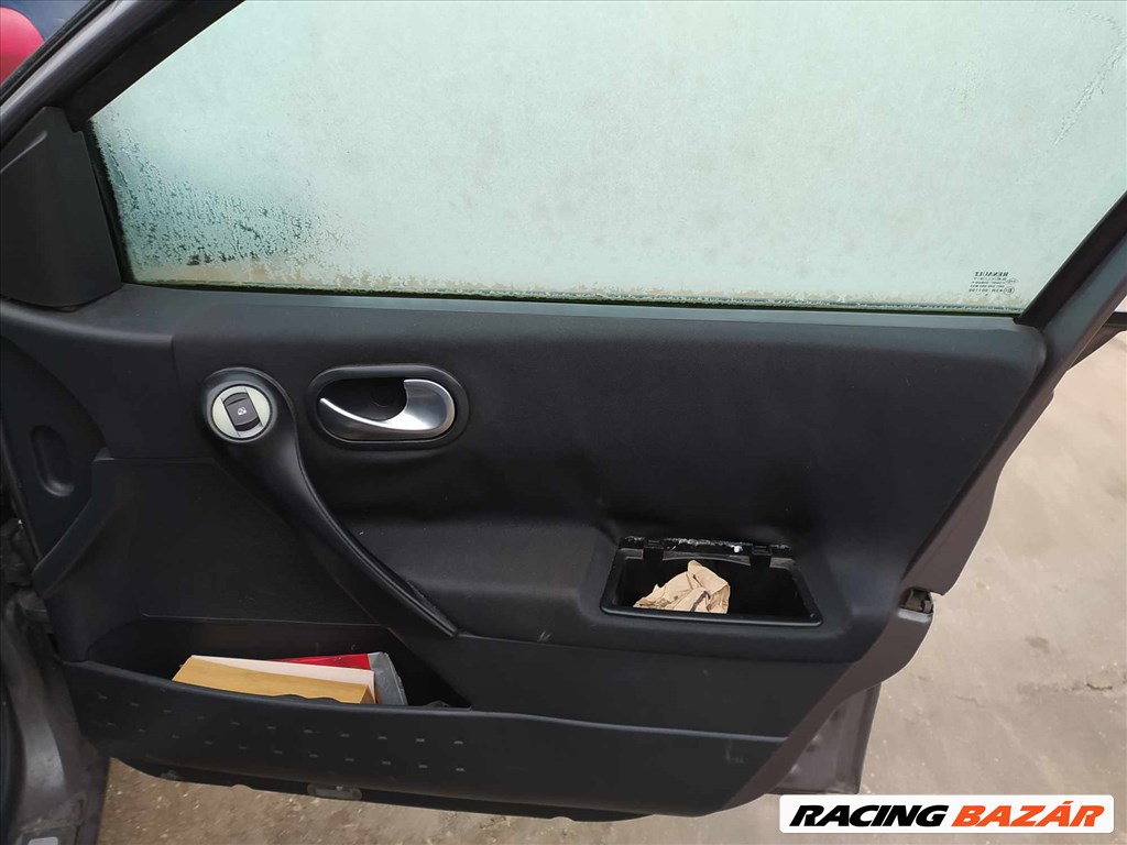 2005 Renault Megane kombi 1.5 DCI, manuális-  balkormányos - BONTÁS! 16. kép