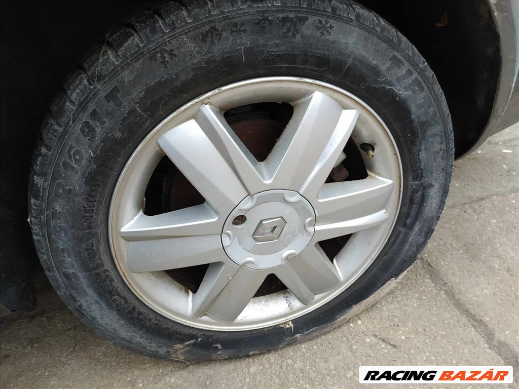 2005 Renault Megane kombi 1.5 DCI, manuális-  balkormányos - BONTÁS! 17. kép