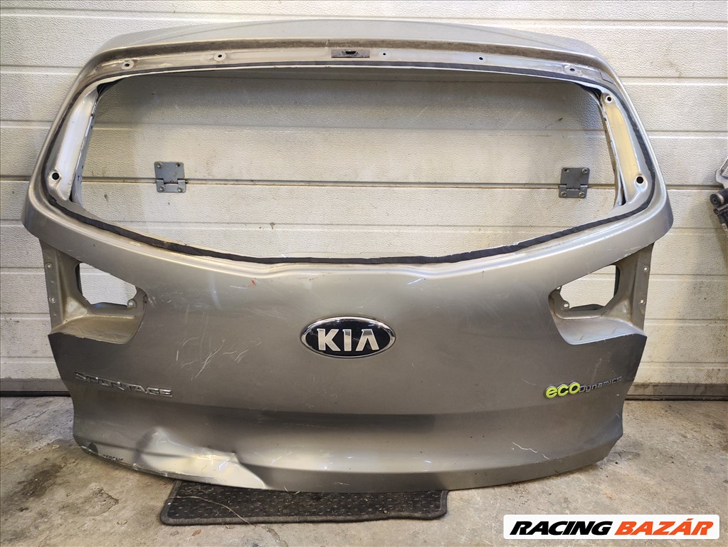 Kia Sportage (SL) csomagtérajtó sérült 1. kép